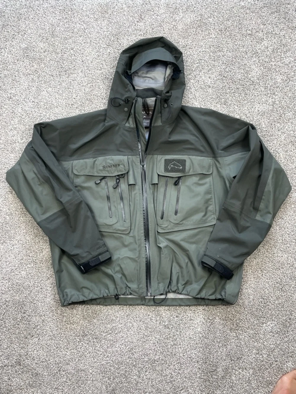 Simms G3 Fishing Wading Gore Tex XCR men’s jacket, size XL, waterproof with hood